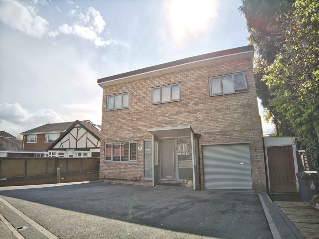 Brunel Close, Tamworth B79  