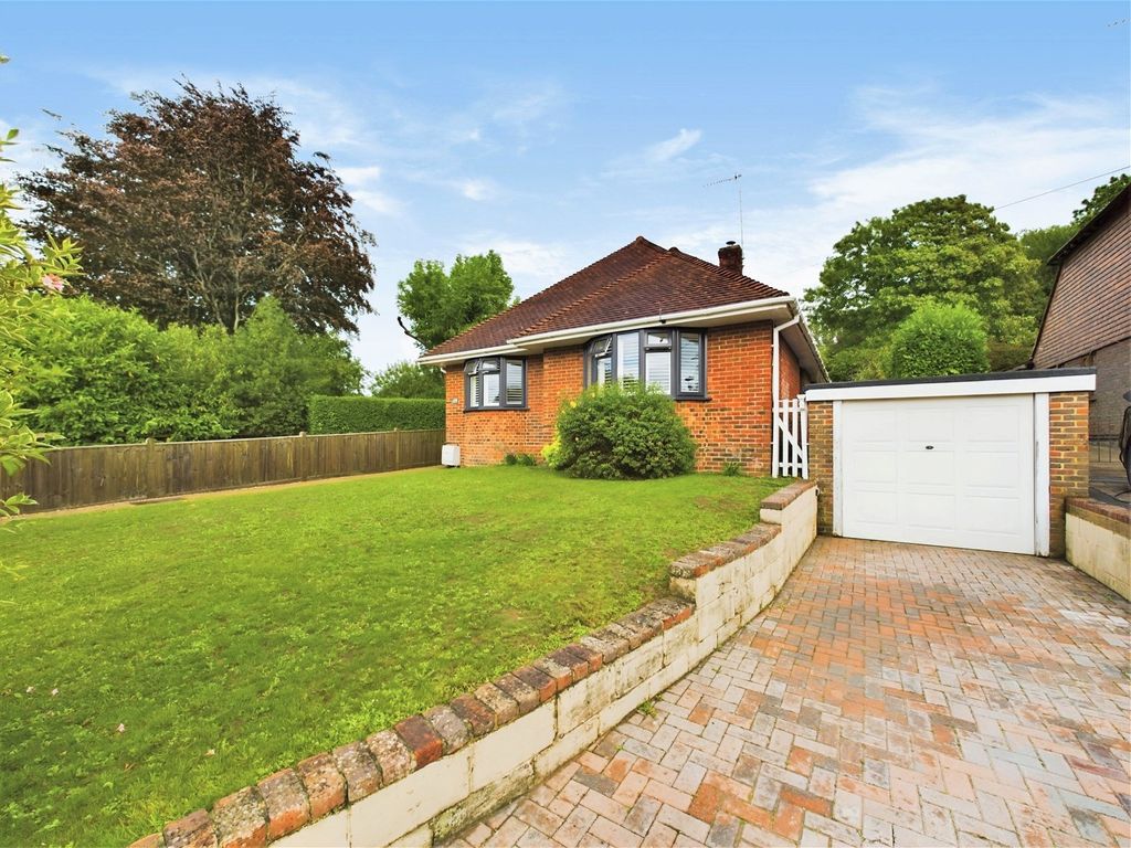 3 bed bungalow for sale in Roman Road, Steyning BN44, £650,000 Zoopla