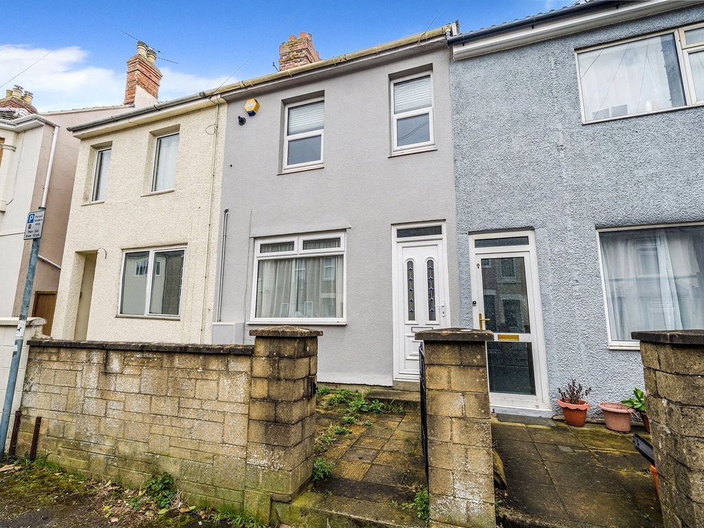2 bed terraced house for sale in Exmouth Street, Swindon, Wiltshire SN1 Zoopla