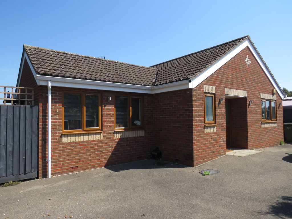 3 bed detached bungalow for sale in Norwood Road, March PE15, £250,000 Zoopla