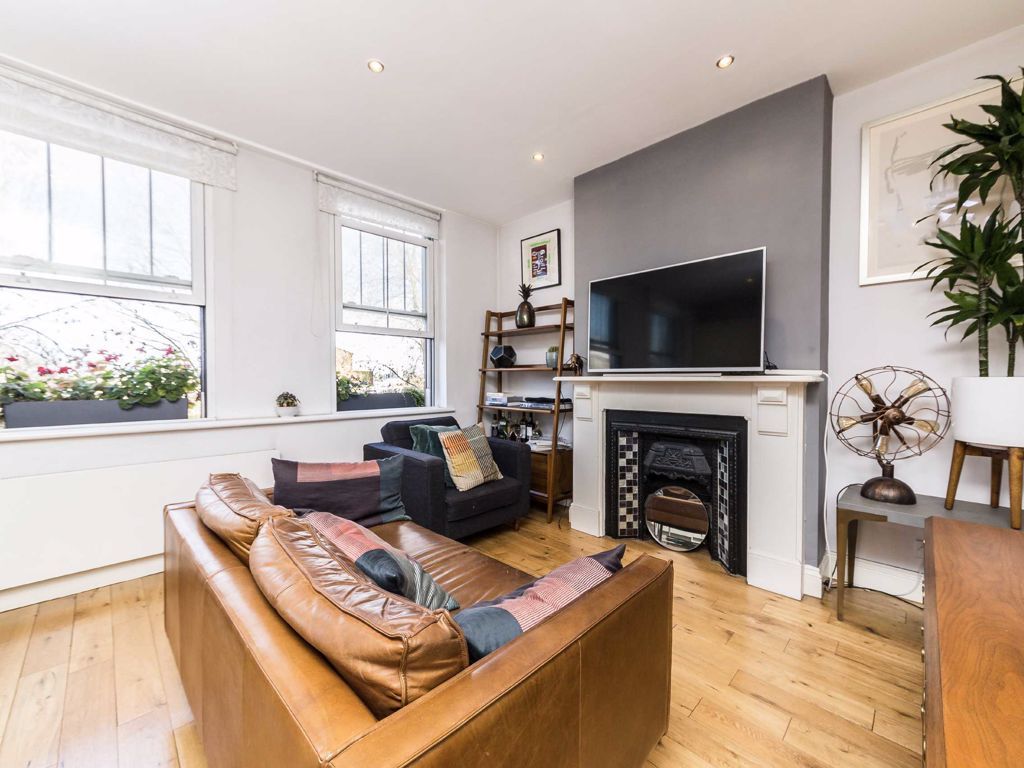 2 bed flat for sale in Lavender Hill, London SW11 Zoopla