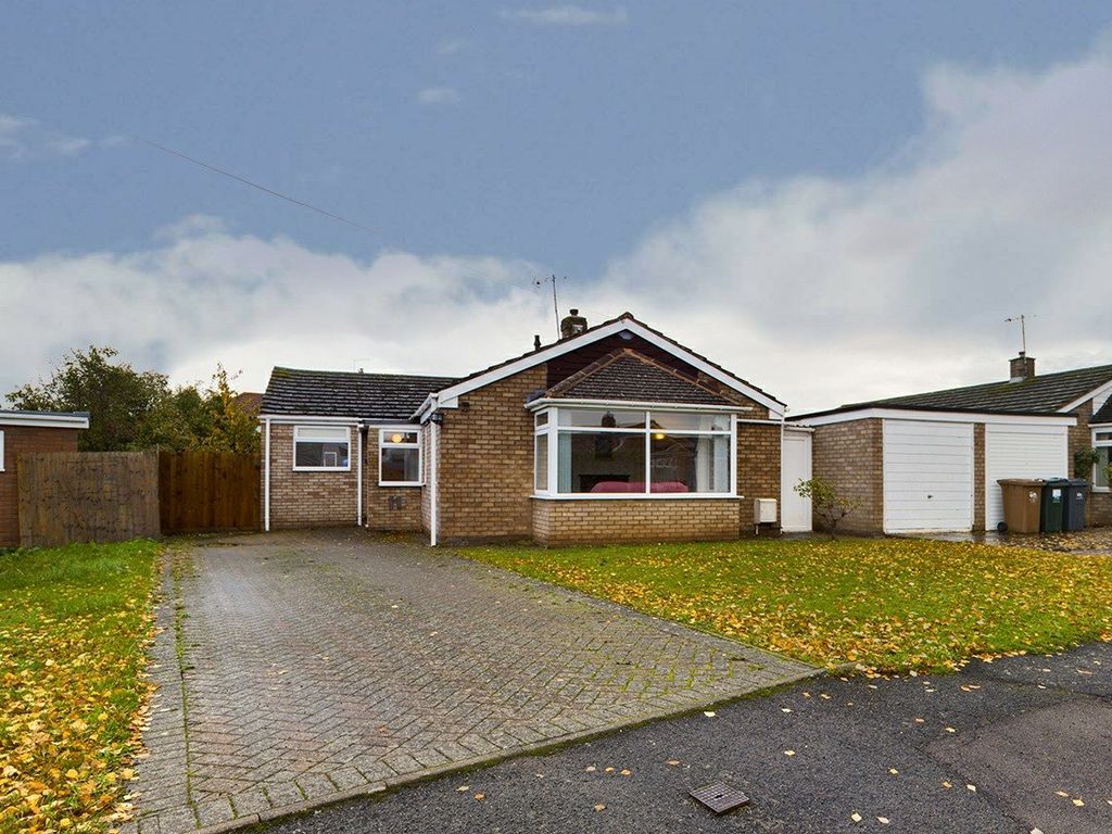 3 bed bungalow for sale in Oakleigh Heath, Hallow, Worcester