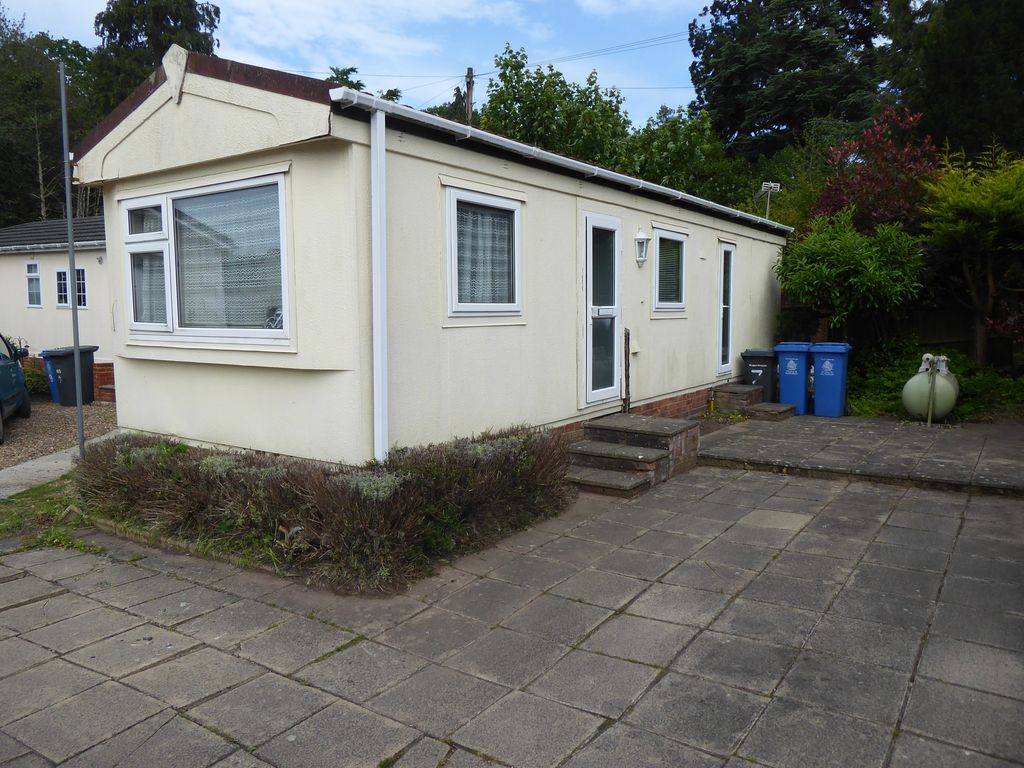 1 bed mobile/park home for sale in Ascot Park, Blythewood Lane, Ascot