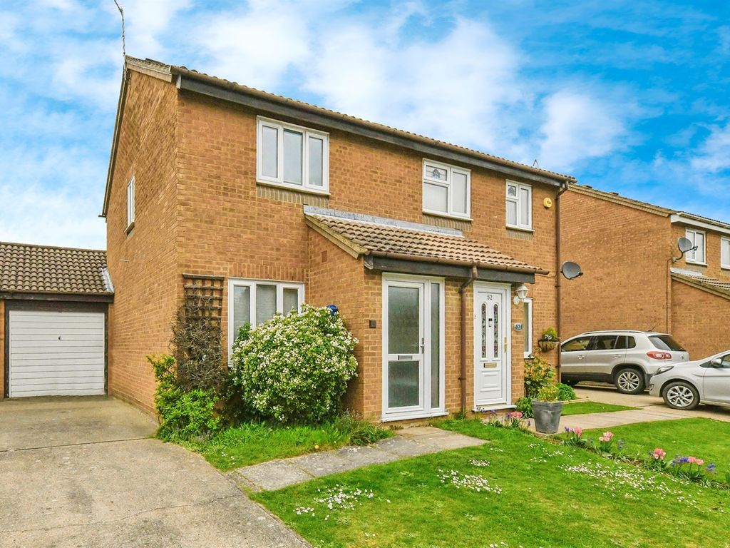 2 bed semidetached house for sale in Boxfield Green, Chells Manor