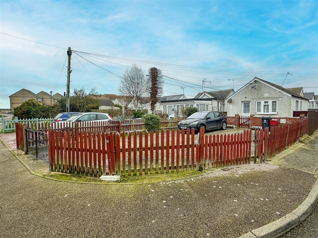2 bed detached bungalow for sale in Midway, Grasslands, Jaywick, Essex