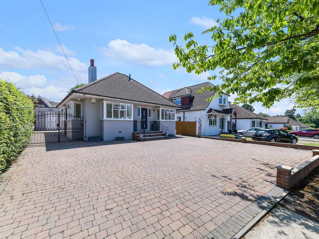 2 bed detached bungalow for sale in Claremount Gardens, Epsom KT18 Zoopla