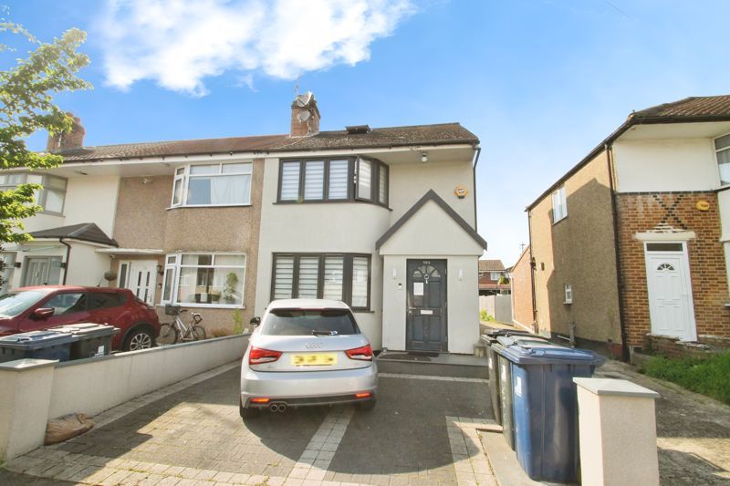 4 bed end terrace house for sale in Girton Road, Northolt UB5, £600,000