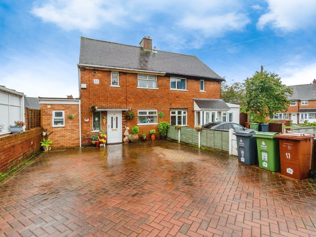 3 bed semidetached house for sale in Cranfield Place, Walsall, West