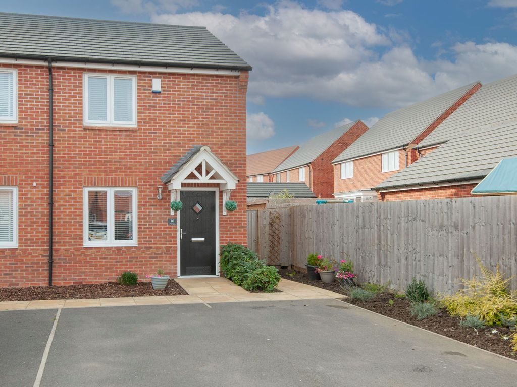 2 bed semidetached house for sale in Eskdale Close, Chesterfield S41
