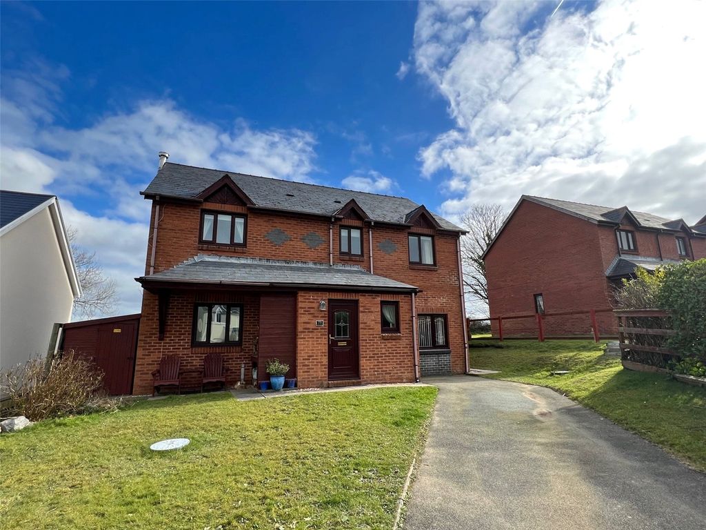 5 bed detached house for sale in Tudor Gardens, Merlins Bridge, Haverfordwest SA61, £340,000