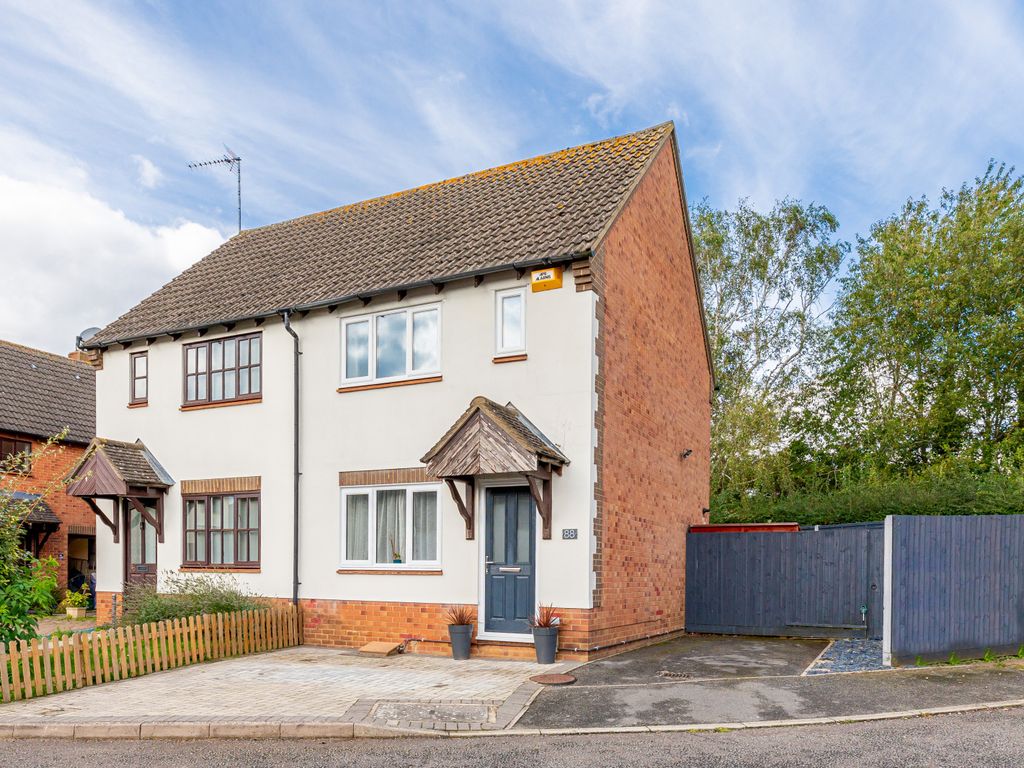 2 bed semidetached house for sale in Avenue Road, Winslow, Buckingham