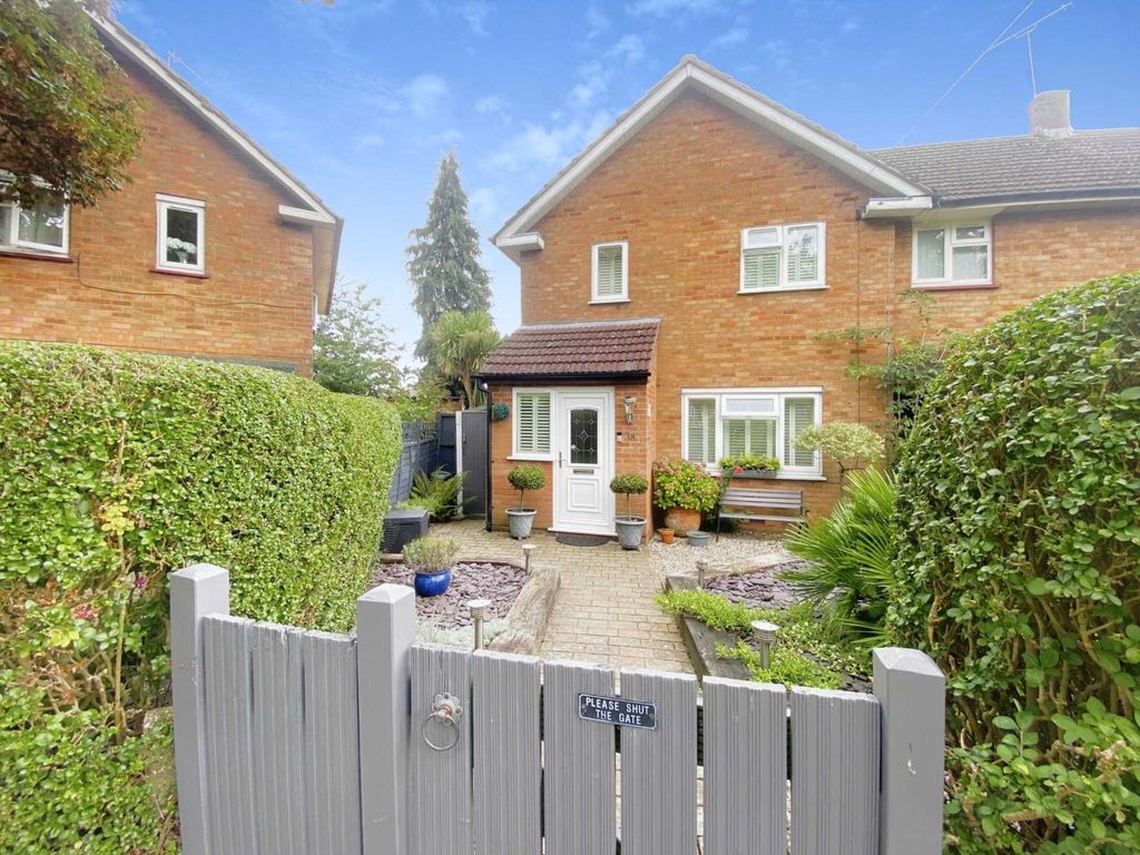 3 bed end terrace house for sale in Hutton Drive, Brentwood CM13, £