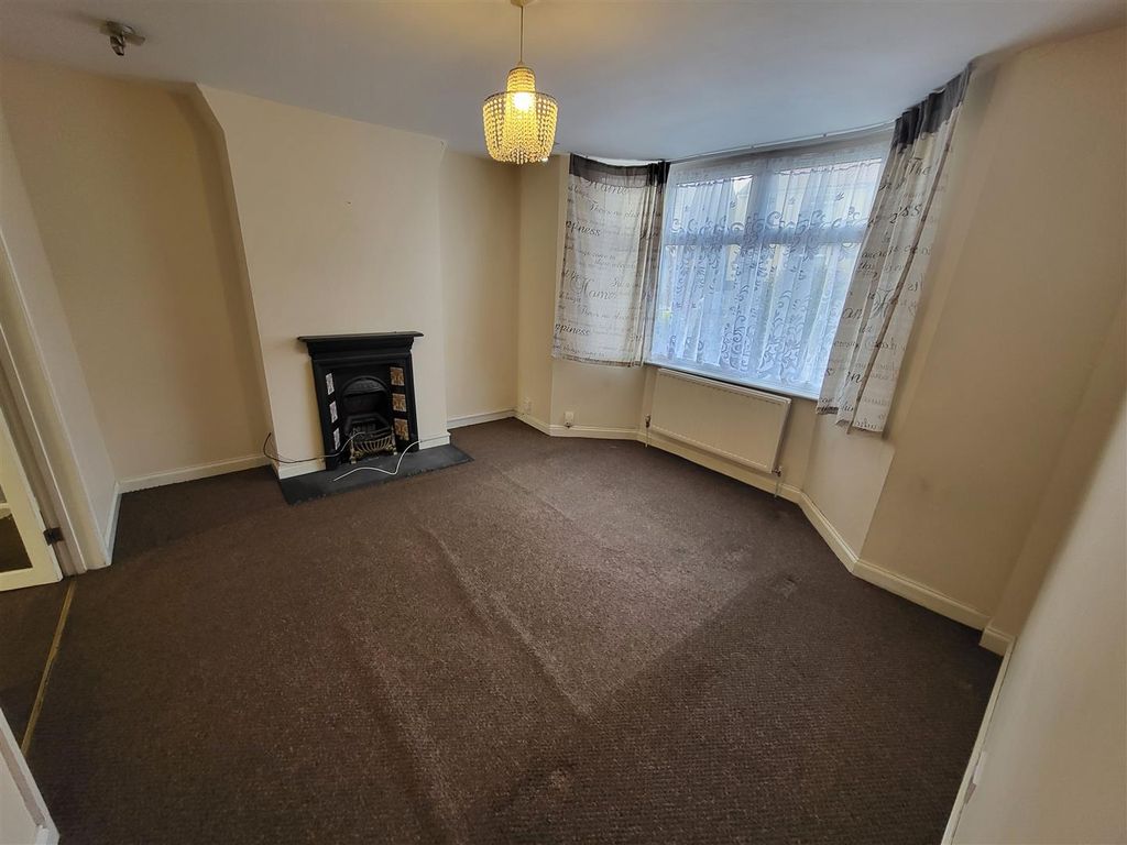 4 bed terraced house to rent in Glenfrome Road, Eastville, Bristol BS5