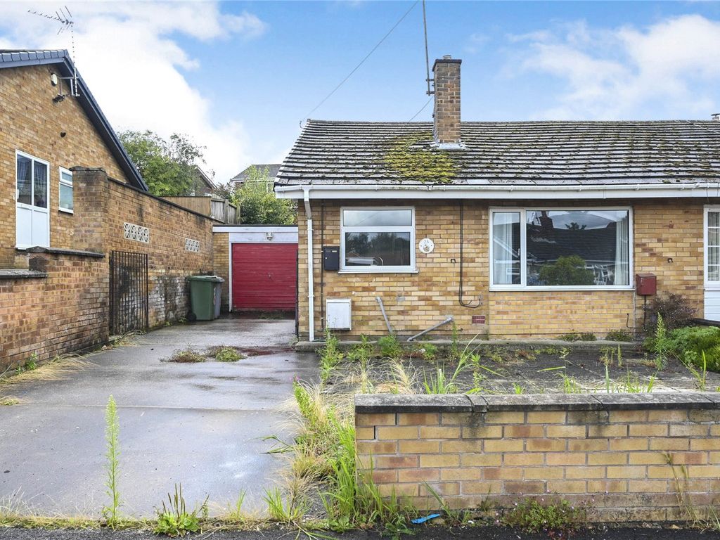 2 bed bungalow for sale in Linton Drive, Boughton, Newark, Nottinghamshire NG22, £100,000 Zoopla