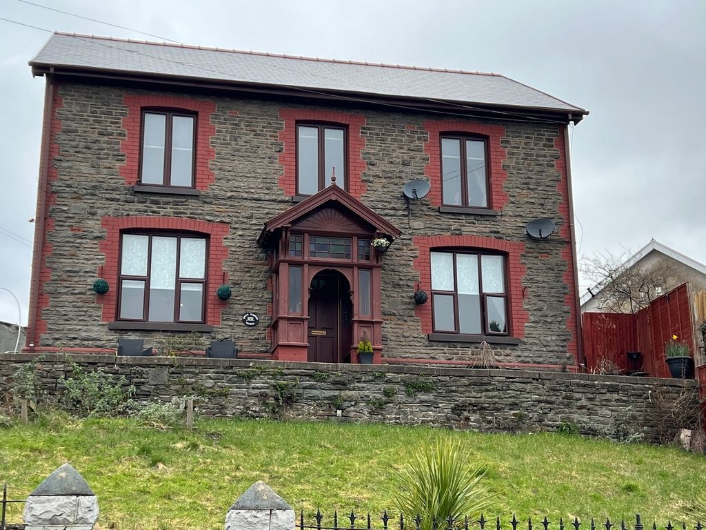 6 bed detached house for sale in Swan Terrace Tonypandy , Tonypandy