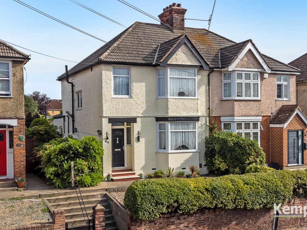 3 bed semidetached house for sale in High View Avenue, Grays RM17, £