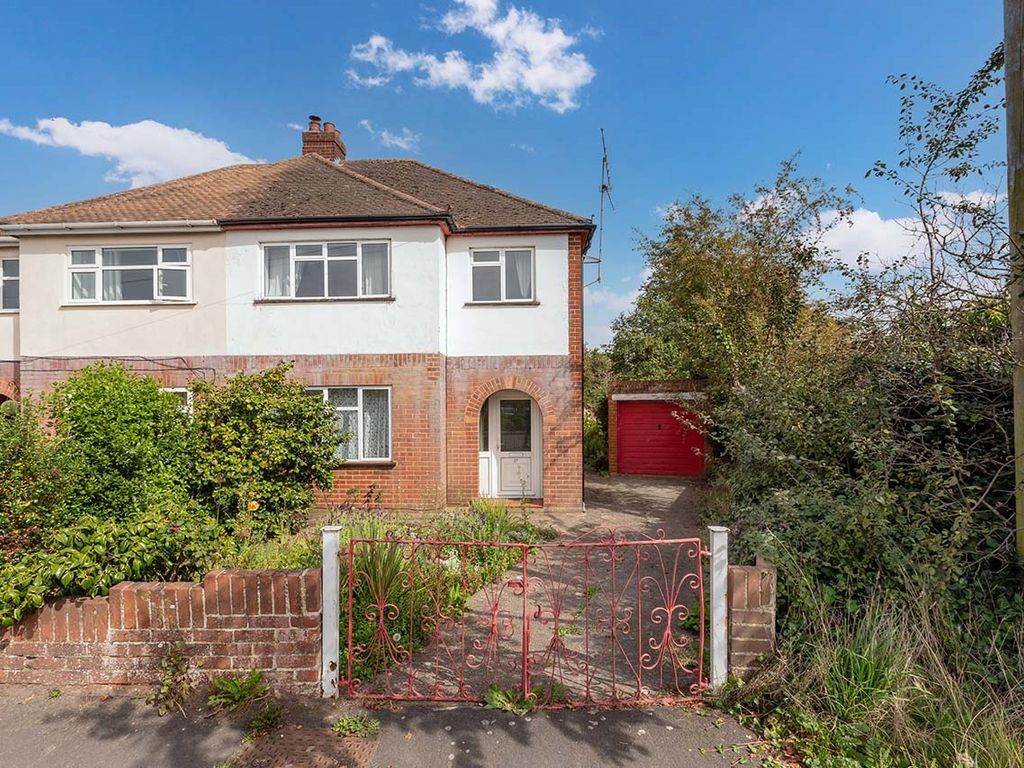 3 bed semidetached house for sale in Lake End Road, Taplow SL6, £