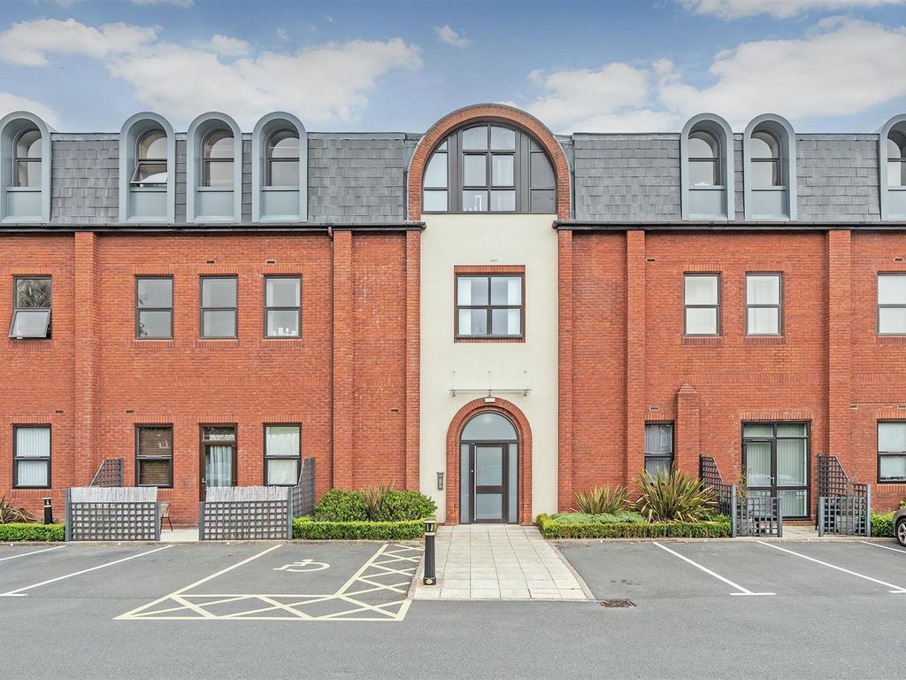 1 bed flat to rent in Warwick Road, Solihull B92, £875 pcm Zoopla