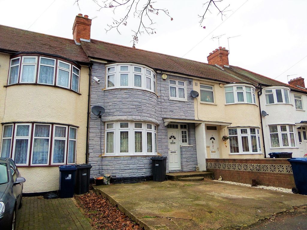 3 bed terraced house for sale in Bycroft Road, Southall UB1 Zoopla