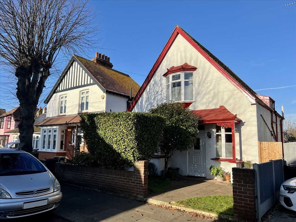 3 bed detached house for sale in Trinity Road, SouthendOnSea SS2 Zoopla