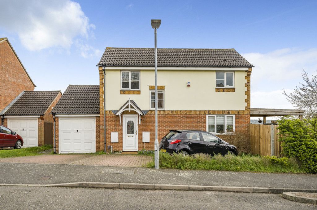 4 bed detached house for sale in Thellusson Way, Rickmansworth, Hertfordshire WD3, £795,000 Zoopla