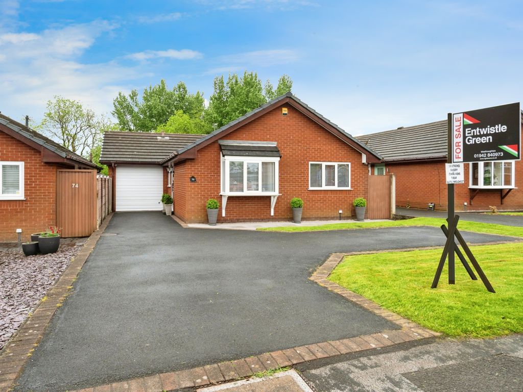 3 bed bungalow for sale in Smallbrook Lane, Leigh, Lancashire WN7, £300,000 Zoopla