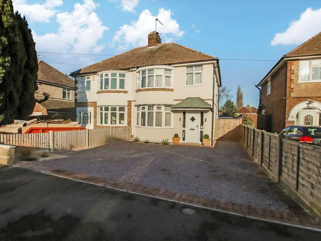 3 bed semidetached house for sale in Western Avenue, Lincoln, Lincoln