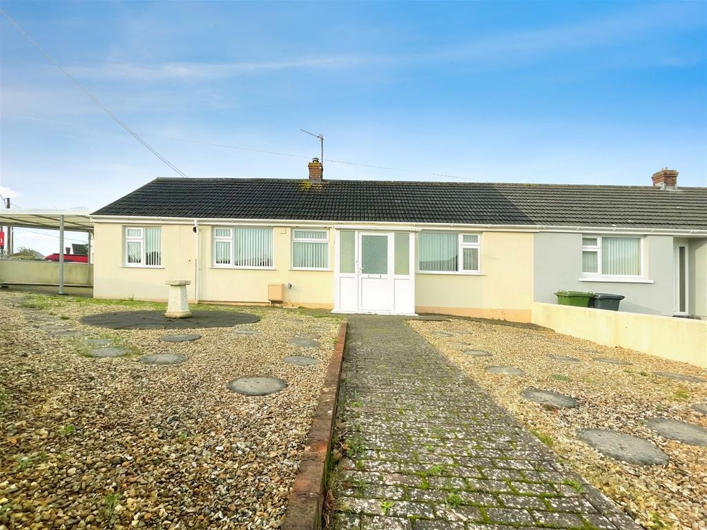 3 bed semidetached bungalow for sale in Oakland Park South, Sticklepath, Barnstaple EX31, £