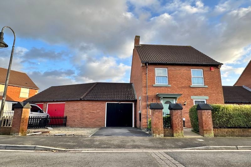 3 bed linkdetached house for sale in Longridge Way, WestonSuperMare