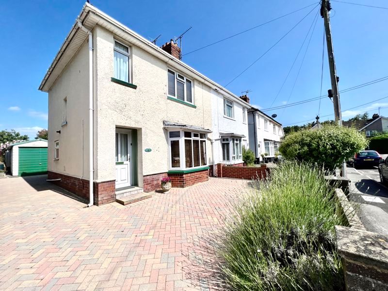 3 bed semidetached house for sale in Lansdowne Close, Calne SN11 Zoopla