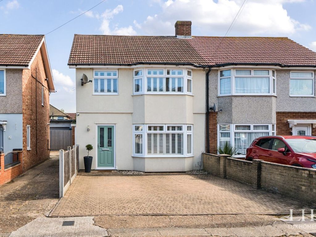 3 bed semidetached house for sale in Hesselyn Drive, Rainham RM13, £