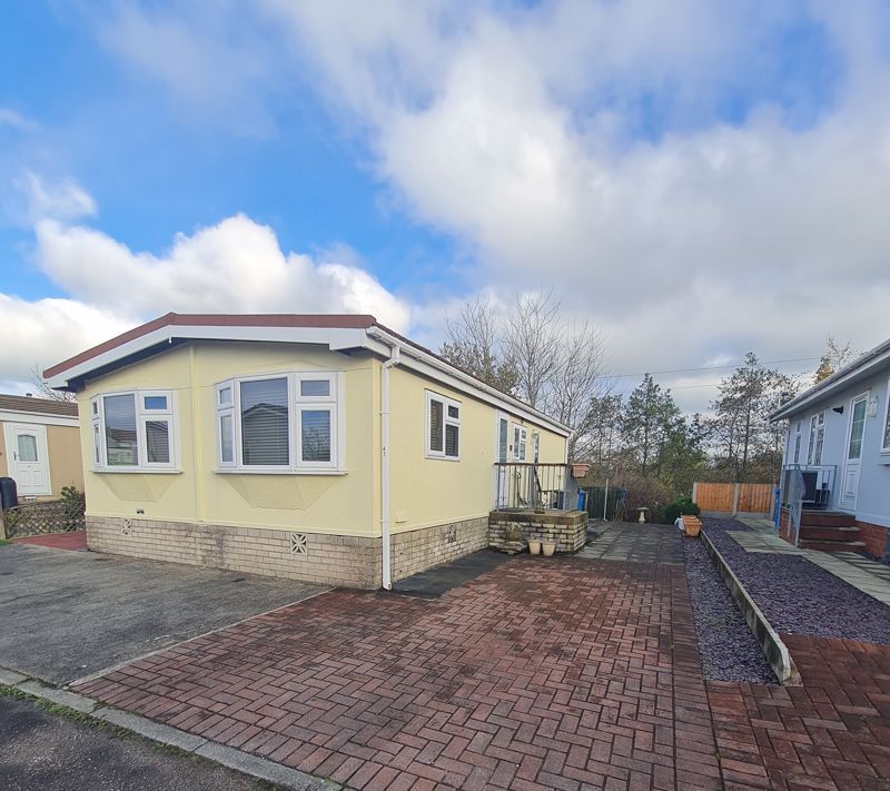3 bed mobile/park home for sale in Lynwood Park, Warton, Preston PR4