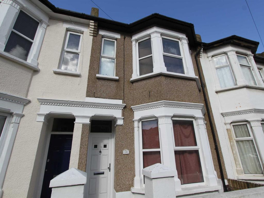 Studio to rent in Burnaby Road, SouthendOnSea SS1 Zoopla