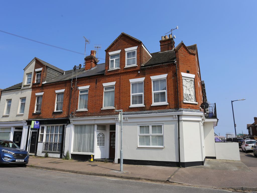 3 bed terraced house for sale in Manning Road, Felixstowe, Suffolk IP11