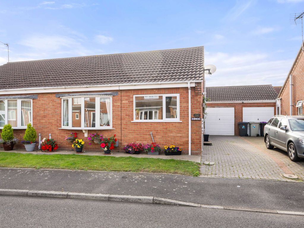 2 bed semidetached bungalow for sale in Kime Court, Winthorpe PE25, £