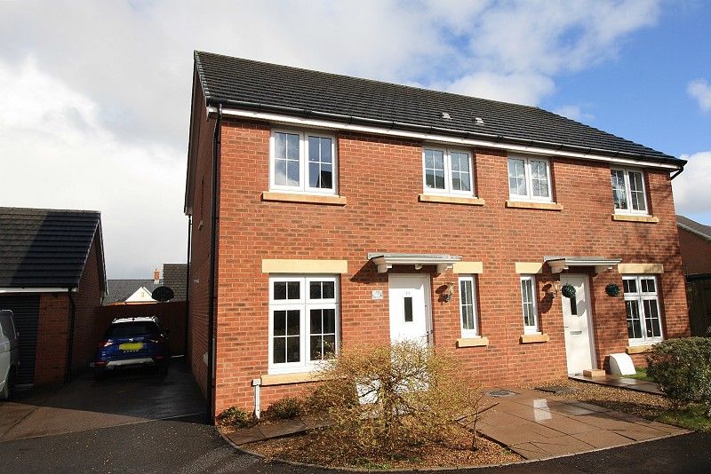 3 bed semidetached house for sale in Bryn Celyn, Llanharry, Pontyclun