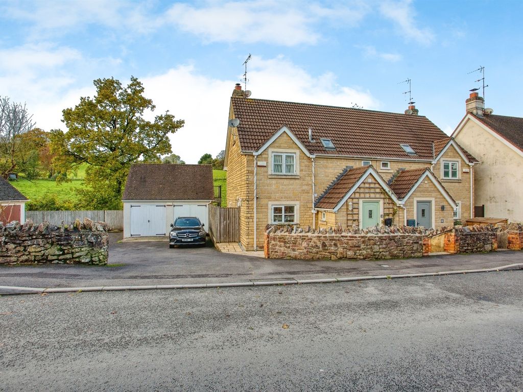 6 bed semidetached house for sale in Mendip Road, Stoke St. Michael