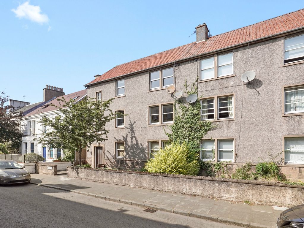 2 bed flat for sale in 63C, Millhill, Musselburgh EH21, £140,000 Zoopla
