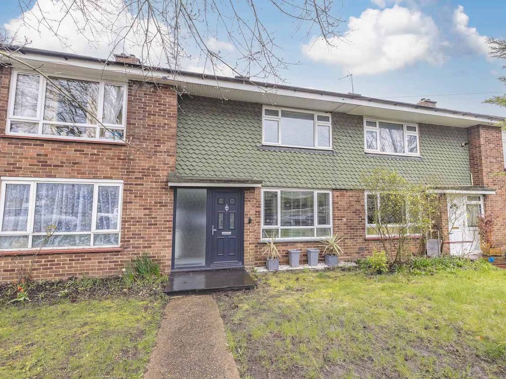 2 bed terraced house for sale in Post Office Lane, Green SL3