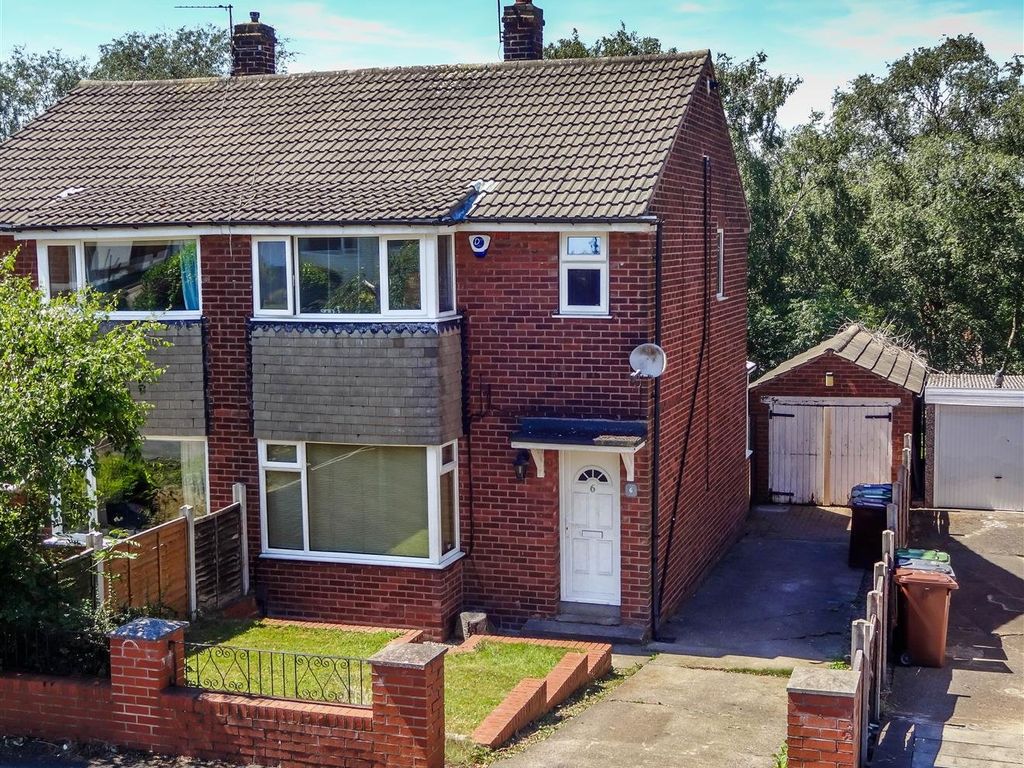 3 bed semidetached house for sale in Moseley Wood Walk, Cookridge