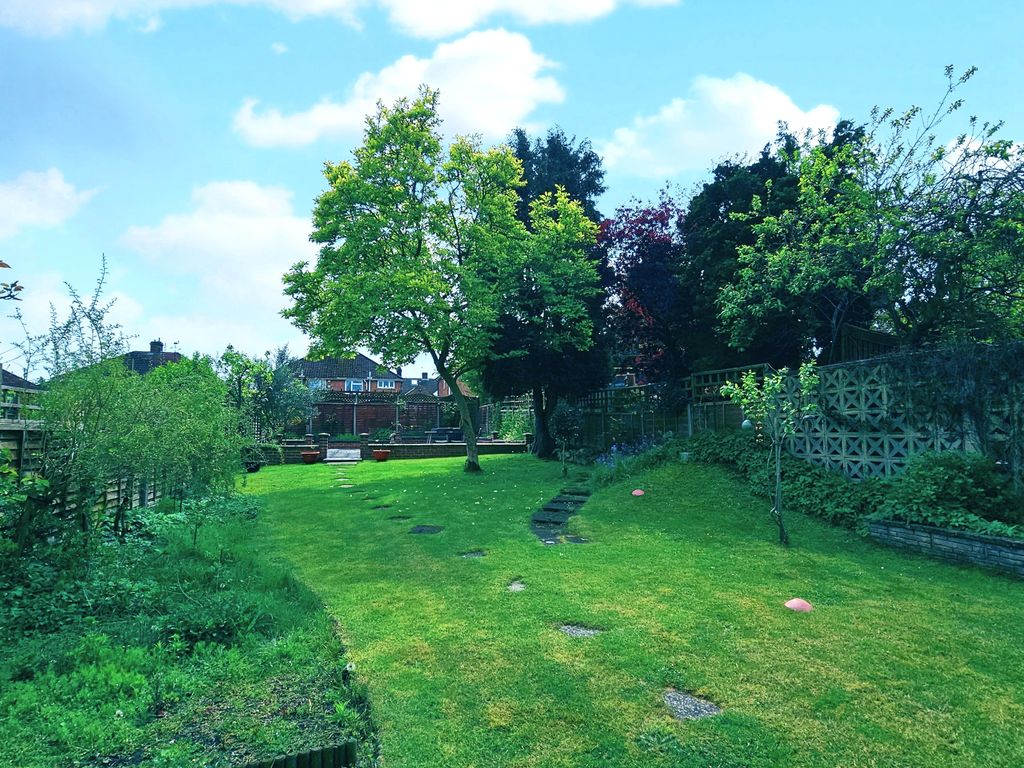 5 bed semidetached house for sale in Hollywood Lane, Rochester ME3, £