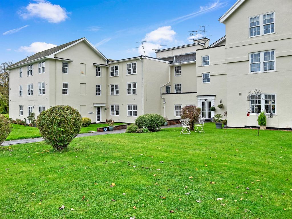 2 bed flat for sale in Whittington, Worcester WR5, £189,950 Zoopla