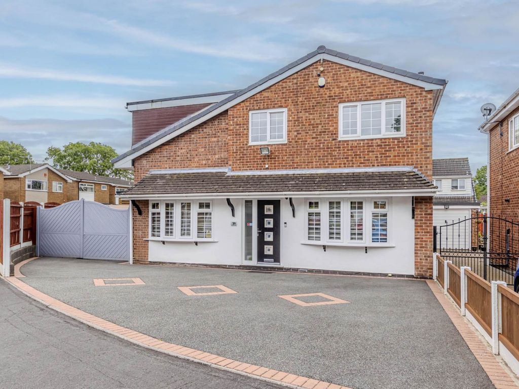 5 bed detached house for sale in Wetherby Road, Trentham ST4, £495,000