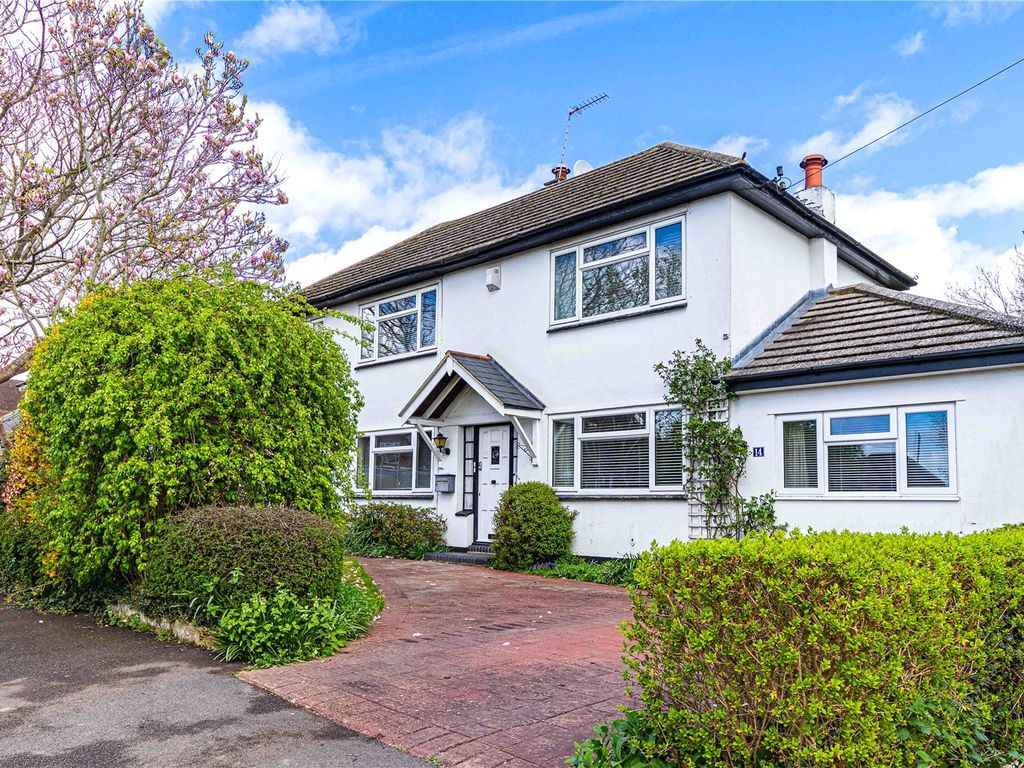 3 bed detached house for sale in Hilltop Road, Kings Langley