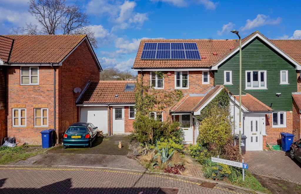 3 bed end terrace house for sale in Hemingford Close, London N12 Zoopla