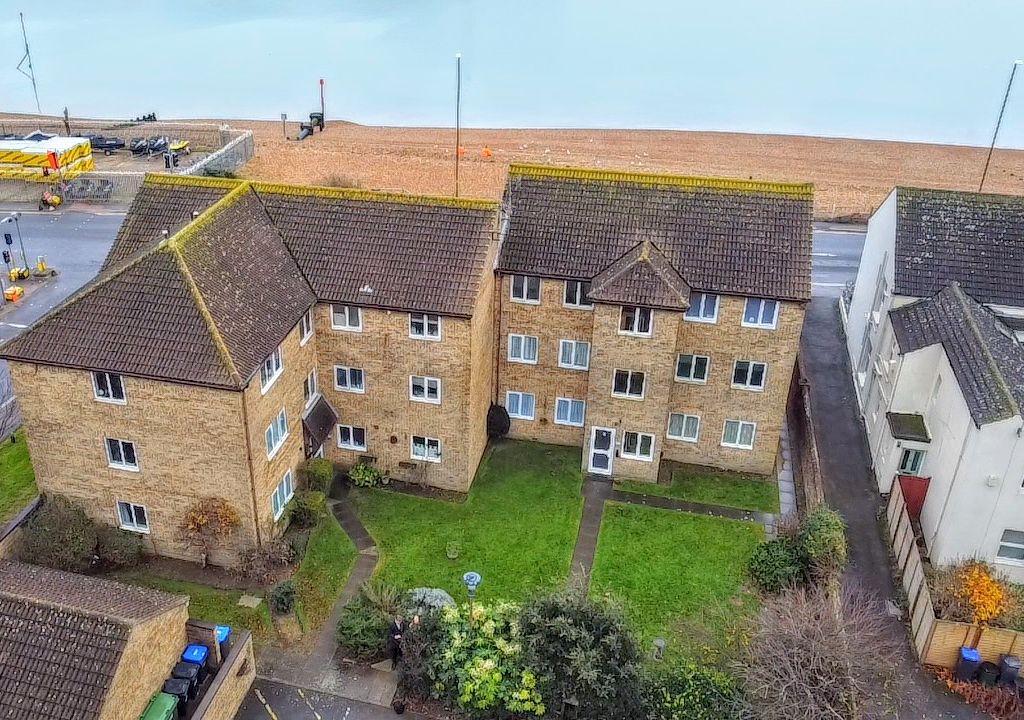 1 bed flat for sale in Kingston Lane, ShorehamBySea BN43, £215,000