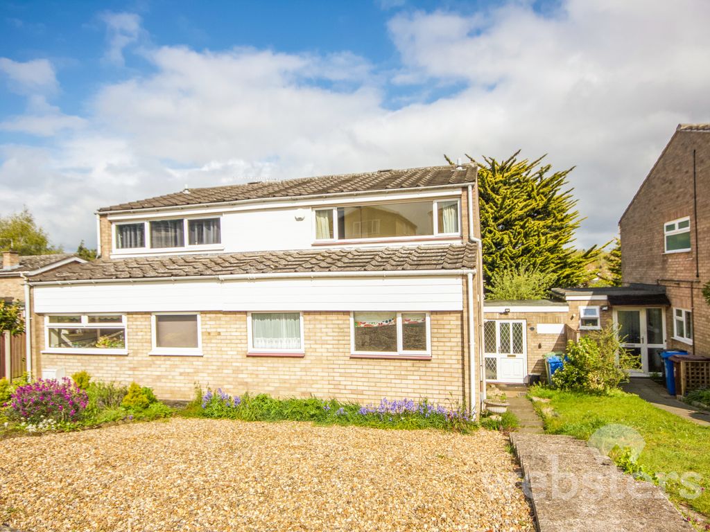 3 bed semidetached house for sale in Amderley Drive, Norwich NR4, £