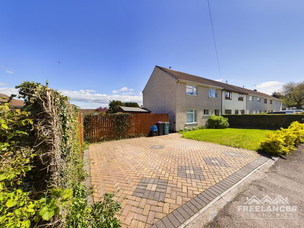 3 bed property for sale in Rhiw Melin, Upper Cwmbran, Cwmbran NP44 Zoopla