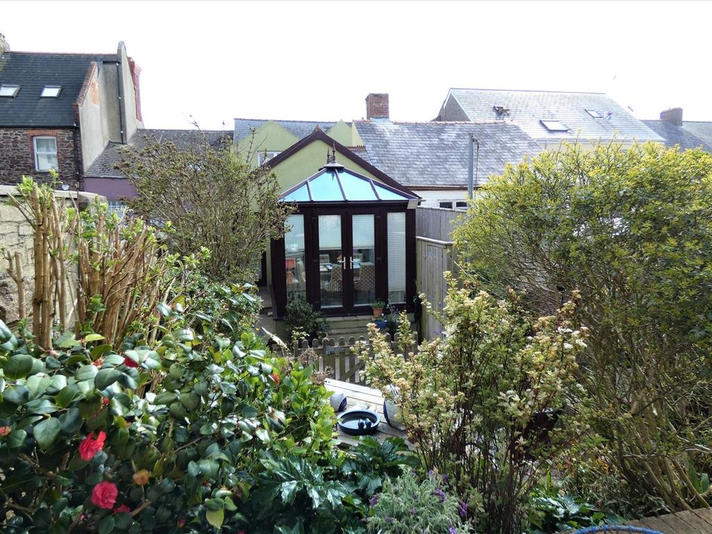 3 bed town house for sale in Robert Street, Milford Haven SA73 Zoopla