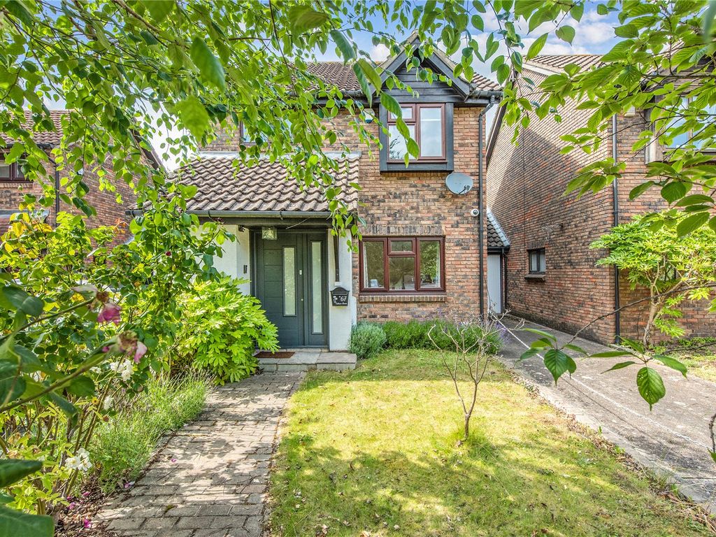 3 bed link detached house for sale in Talman Grove, Stanmore HA7, £